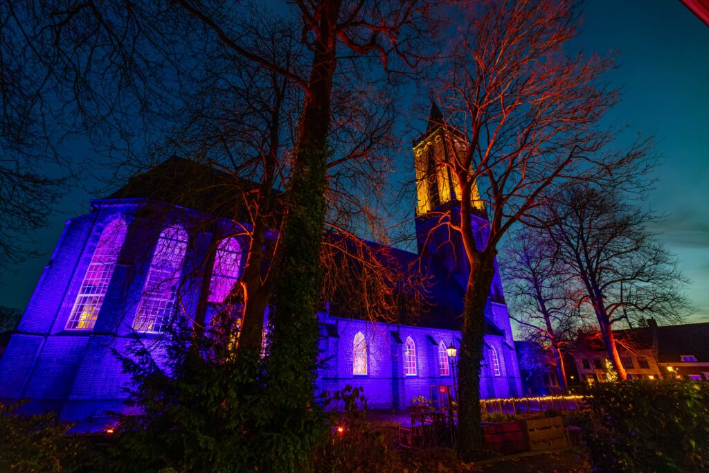 Kerk in Amerongen op Kerstavond